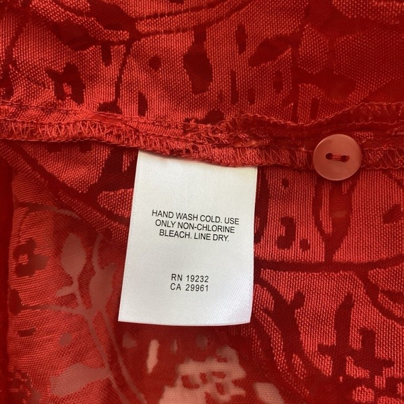 Alfred Dunner Shirt Womens Size 12 Red Button Up Floral lace Cuffed Sleeve.sheer - Picture 8 of 13